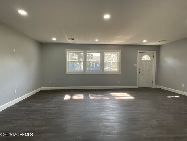 Building Photo - 208 Wichita Trail