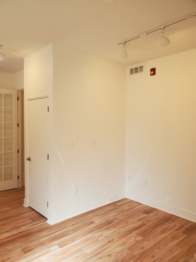 Frt Bdrm or office - 4614 Chester Ave