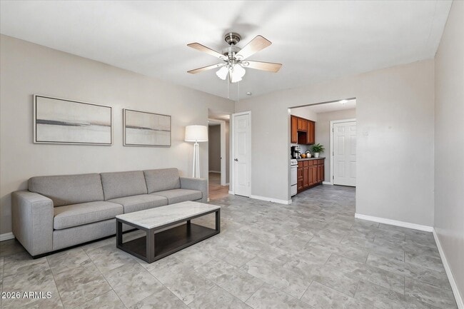 Building Photo - 1202 N 49th Pl