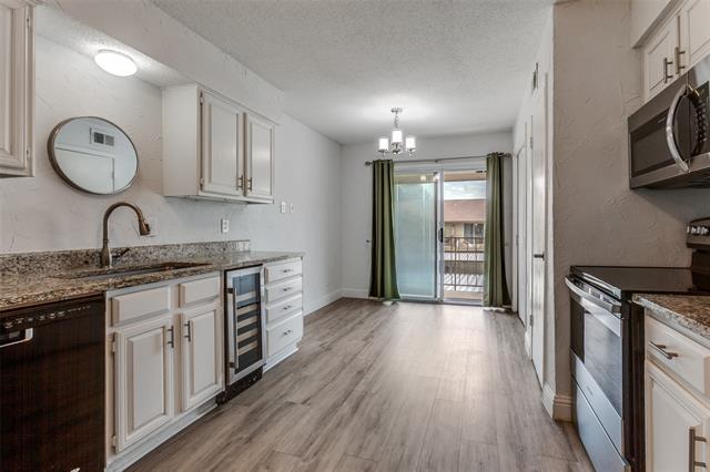 Building Photo - 10650 Steppington Dr