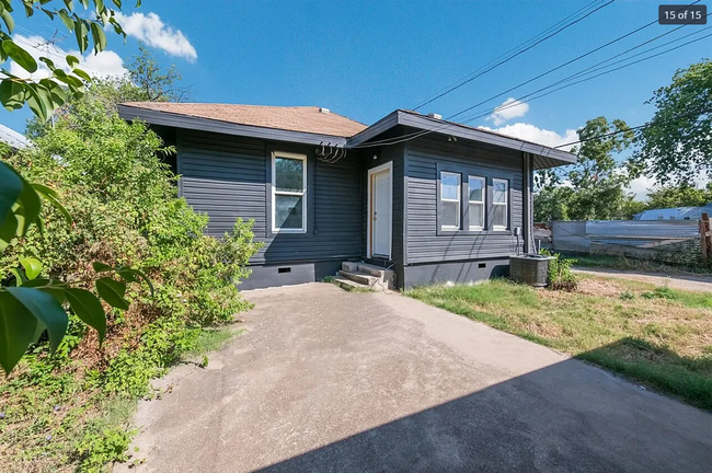 Building Photo - Charming 3 Bedroom, 2 Bathroom Home for Re...