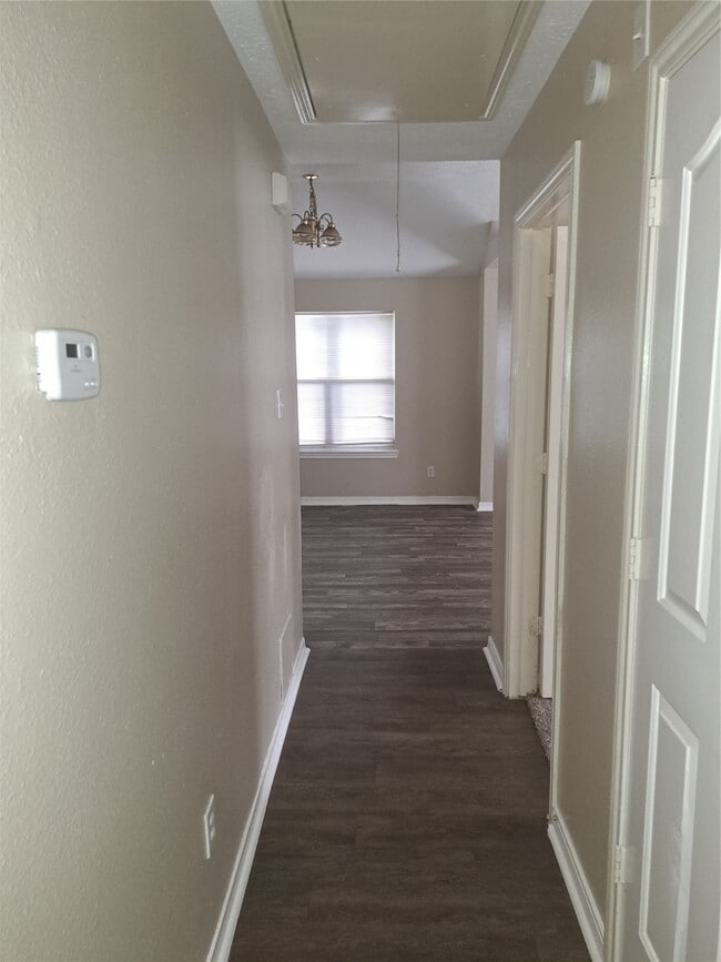 Building Photo - 26815 Cypresswood Dr