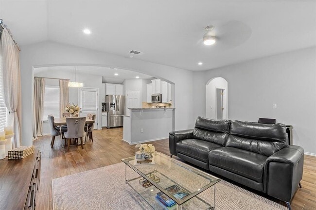 Building Photo - 235 Limerick Rd