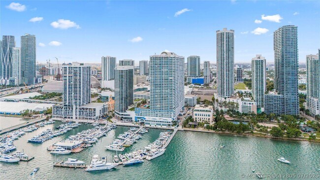 Building Photo - 1717 N Bayshore Dr