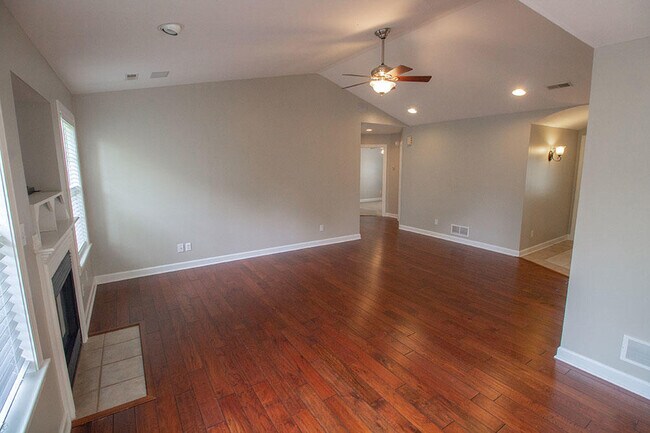 Building Photo - 7106 Stanwood Dr