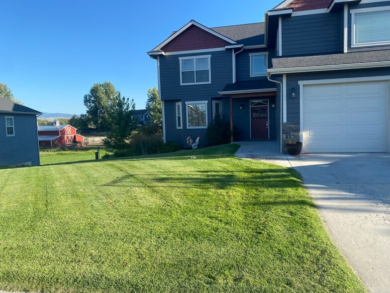 Street view - 323 Maroon Ct
