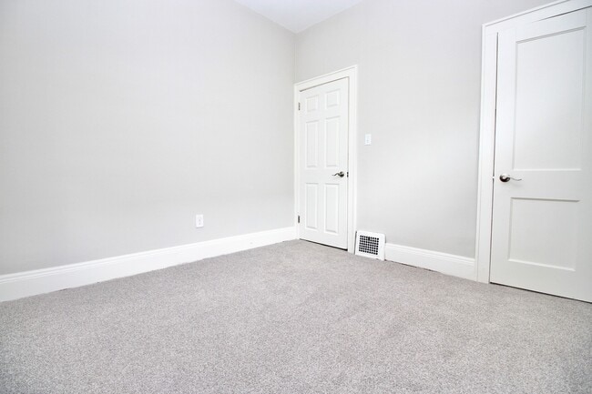 Building Photo - Single Family Home 2 beds 1 bath FOR RENT