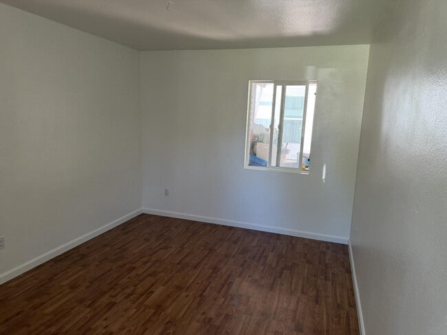 Building Photo - 2020 Continental Ave