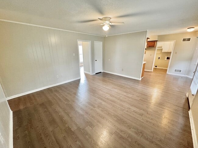 Building Photo - 5022 Harrington Ave