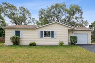 Building Photo - Great Single Family Home in North Hudson
