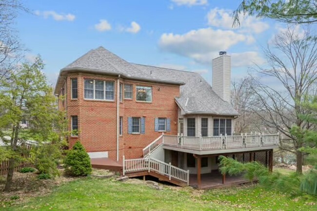 Building Photo - Silverton- Meticulous 4+ bedroom, 5ba, 2 car