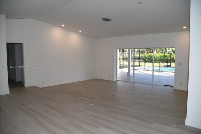 Building Photo - 7200 SW 132nd St