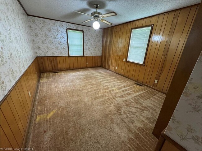 Building Photo - 600 Paw Paw Rd
