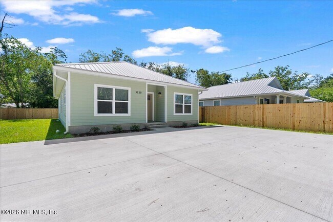 Building Photo - 3540 Datura St