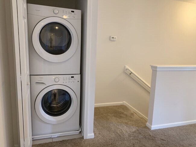 Building Photo - Moultrie Village Townhome with two ensuite...
