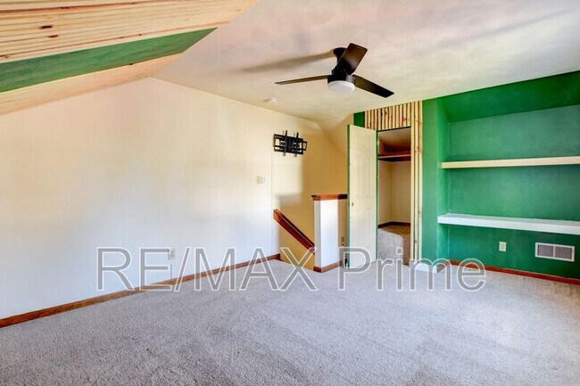 Building Photo - 412 Saddle Ct