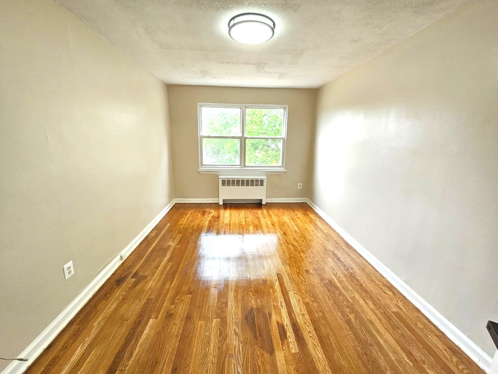 Building Photo - 1001 S Main St