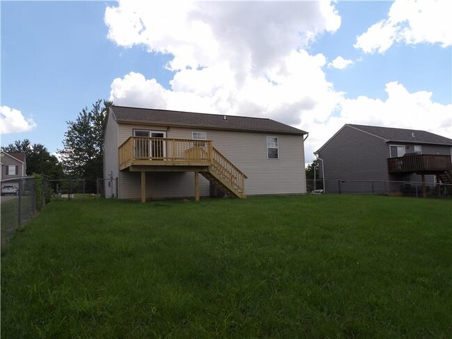 Building Photo - 62 Pine Top Dr