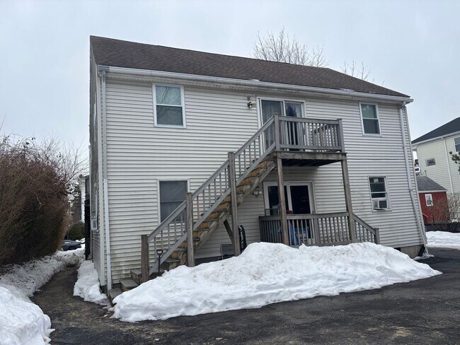 Building Photo - 19 Summerhill Ave