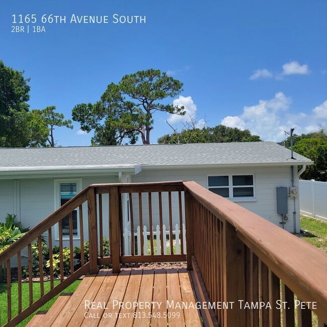 Building Photo - OUTSTANDING ST PETERSBURG POOL HOME AVAILA...