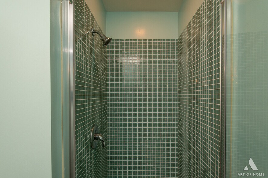 Building Photo - 660 W Wayman St