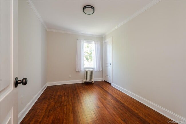 Building Photo - 162 W Windsor Pkwy