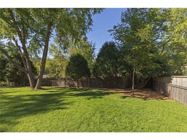 Building Photo - 4222 Basswood Rd