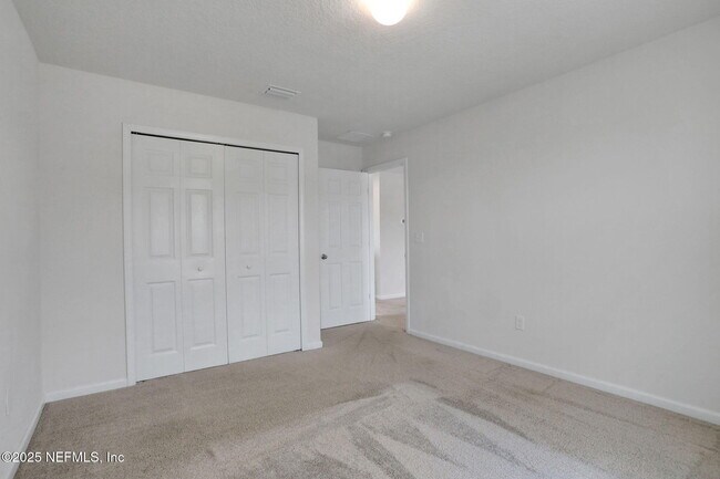 Building Photo - 277 Sandstone Dr