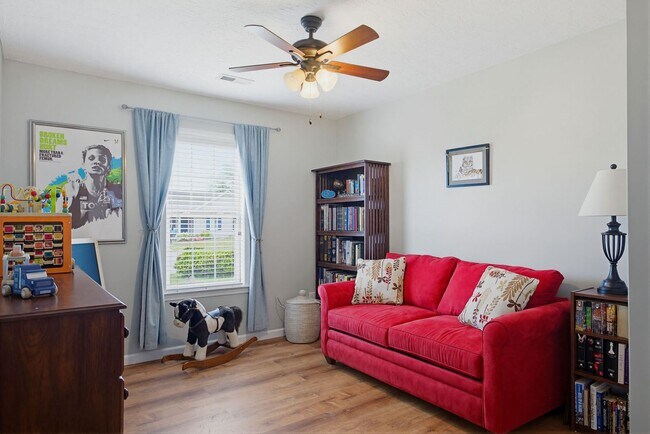Building Photo - Beautiful home in The Neighborhoods of Holly Ridge