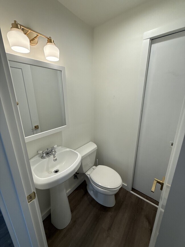 Building Photo - 4239 S 184th Pl