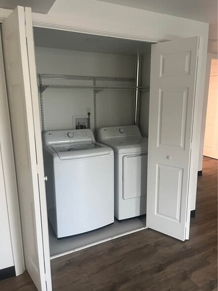 Building Photo - 515 Penn St