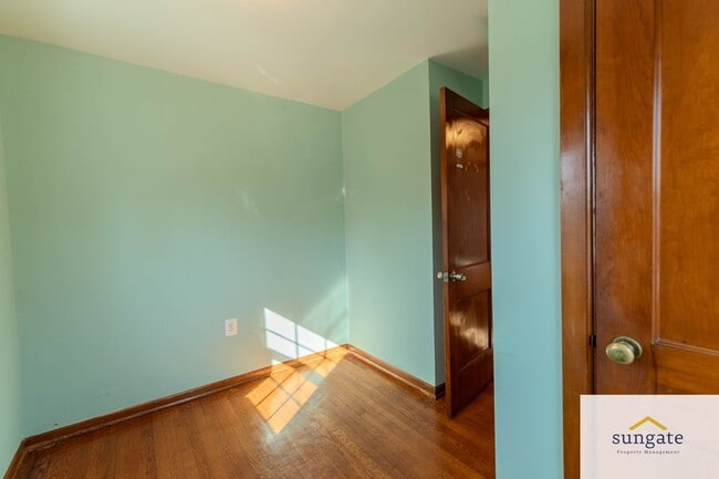 Building Photo - 5615 Queens Chapel Rd