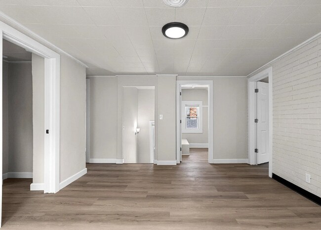 Building Photo - 4 Bedroom Single Family Home Available - G...