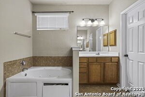 Building Photo - 5738 Pioneer Path