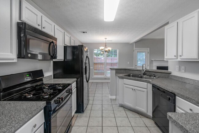 Building Photo - Spacious 4 Bedroom, 2.5 Bath Home on a Large Corner Lot in McDonough! ?