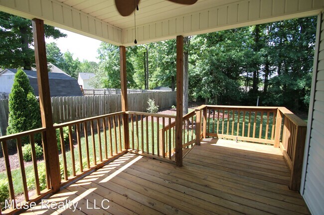 Building Photo - 3 br, 2 bath House - 417 Swallowtail Court