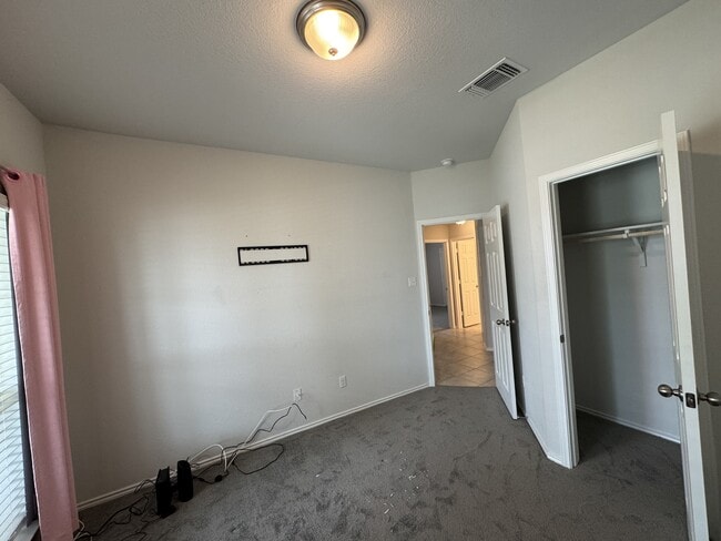 Building Photo - 8506 Stonehollow Dr