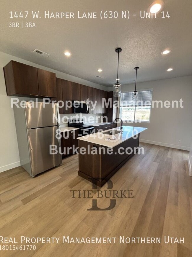 Building Photo - 1447 Harper Ln