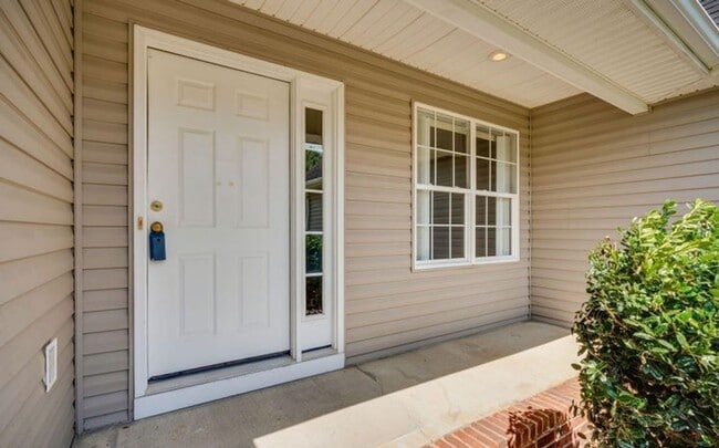 Building Photo - 205 Rockingham Meadows Dr