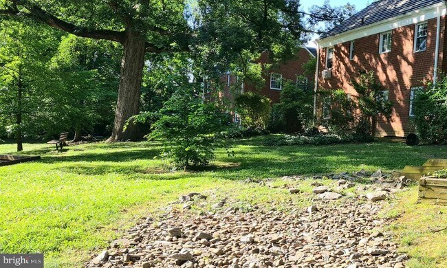 Building Photo - 1622 Ripon Pl