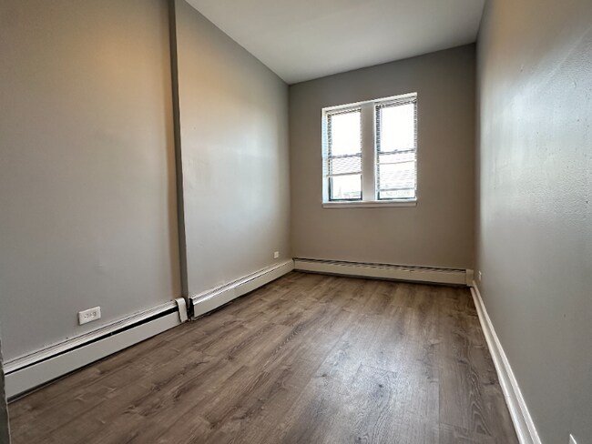 Building Photo - 5645-5657 W Washington Blvd