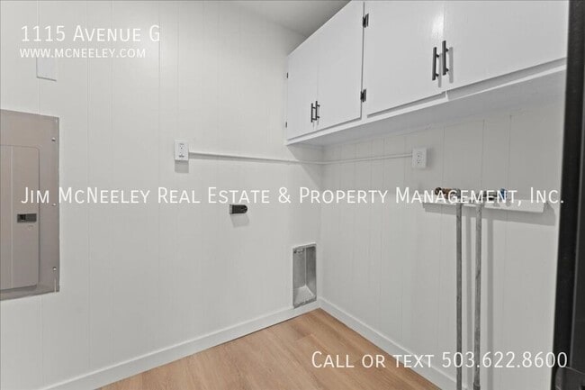 Building Photo - 1115 Avenue G