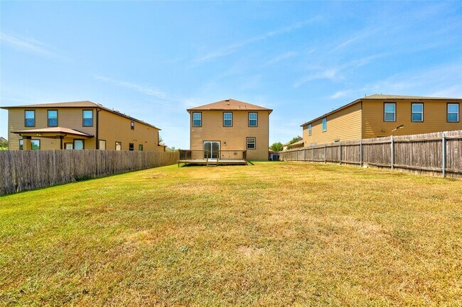 Building Photo - 455 Gina Dr
