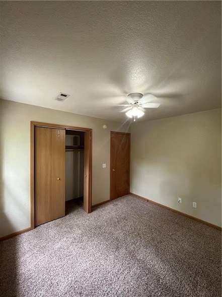 Building Photo - 2229 E Cinnamon Way