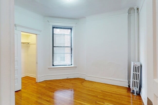 Floorplan - 5401-5403 S. Woodlawn Avenue