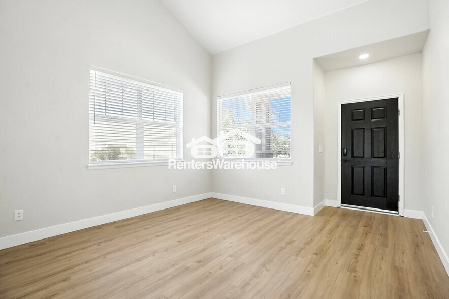 Building Photo - 9551 Longford Way