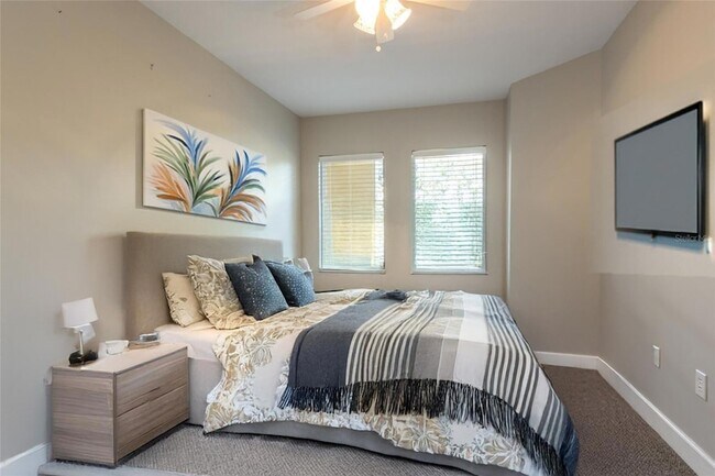 Building Photo - 300 Bella Harbor Ct