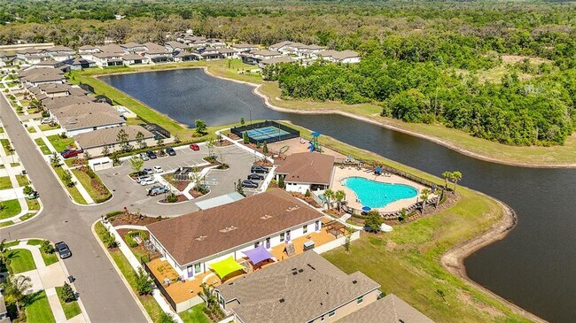 Building Photo - 13071 Brookside Moss Dr