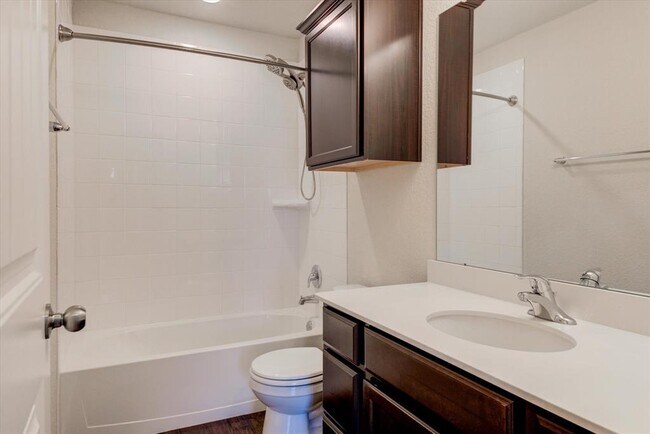 Building Photo - 403 Kyra Ln