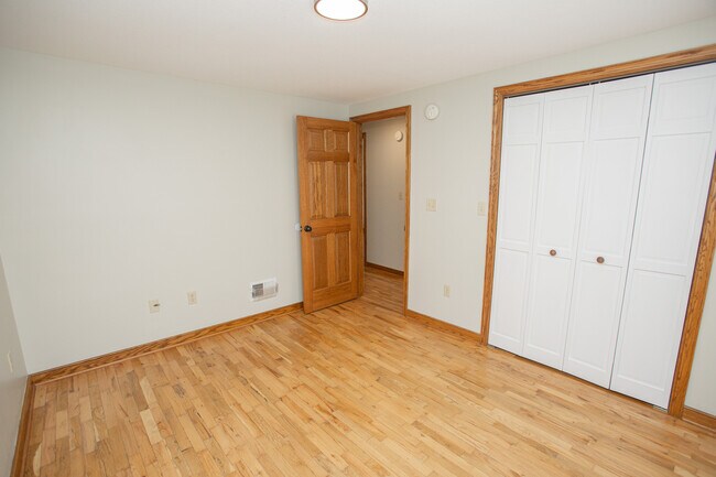 Building Photo - 409 Donna Bella Pl